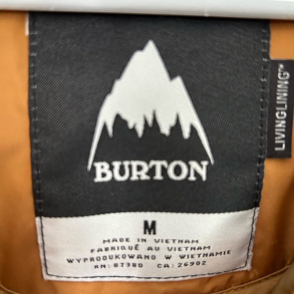 Burton insulated snowboard jacket. - Picture 3 of 3